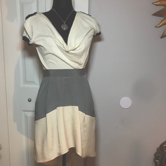 BCBG Silk Cute Summer Skirt - Picture 2 of 8